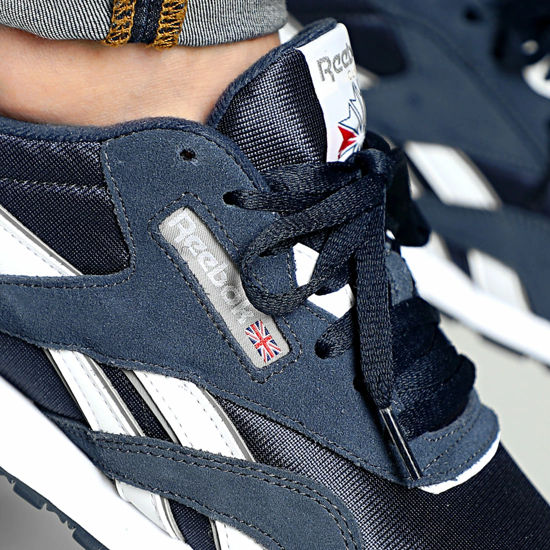 Meilleur prix 🥰 Baskets Classic Leather Nylon FV1595 Navy Platinum de Reebok 🛒 – Image 2