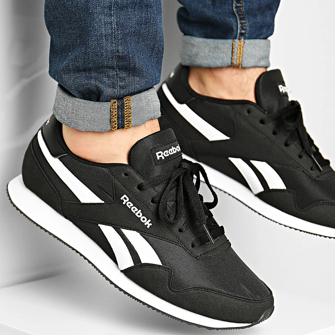 Le moins cher 😍 Baskets Royal Classic Jogger 3 EF7788 Black White de Reebok 🎉