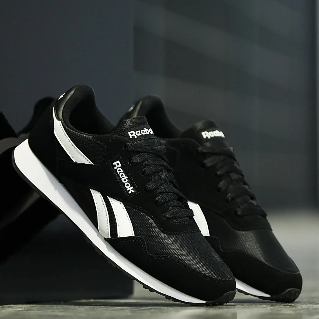 Le moins cher 😍 Baskets Royal Classic Jogger 3 EF7788 Black White de Reebok 🎉 – Image 5