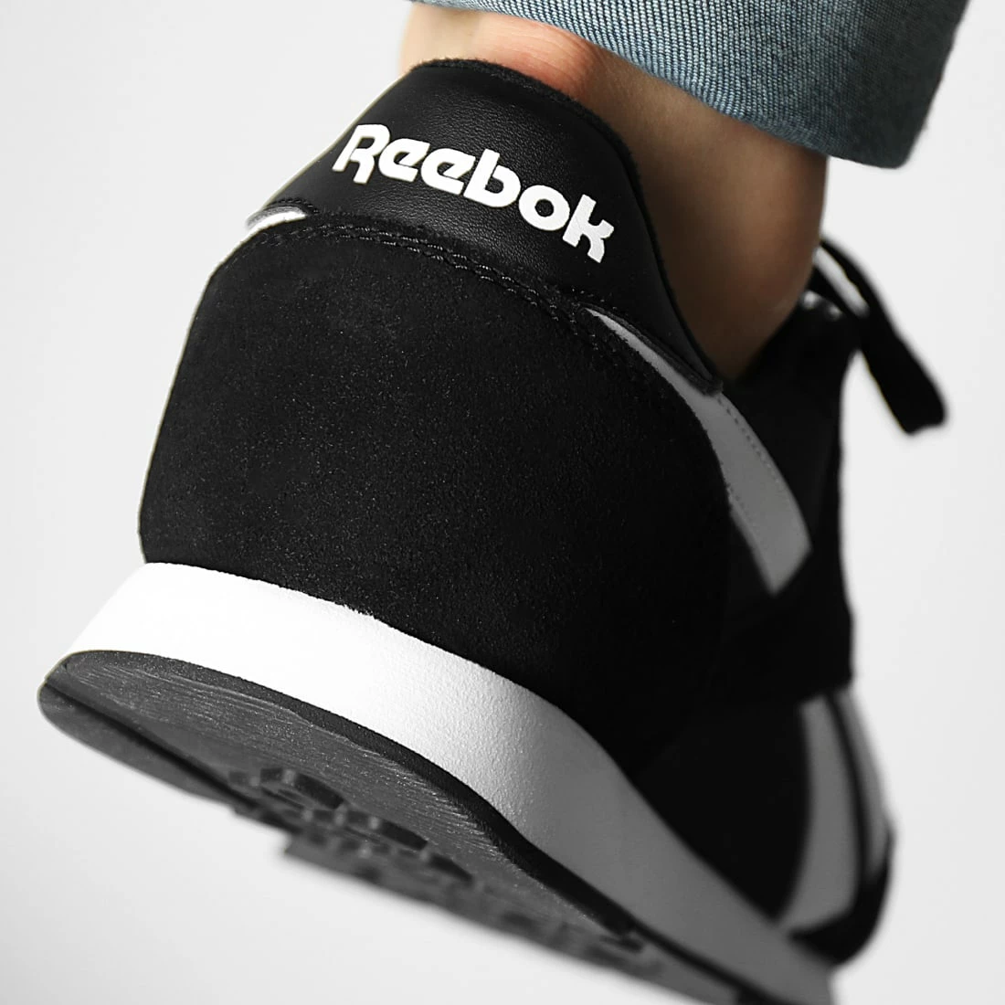 Grosses soldes 🎁 Baskets Royal Ultra BS7966 Black White de Reebok 🎁 – Image 4