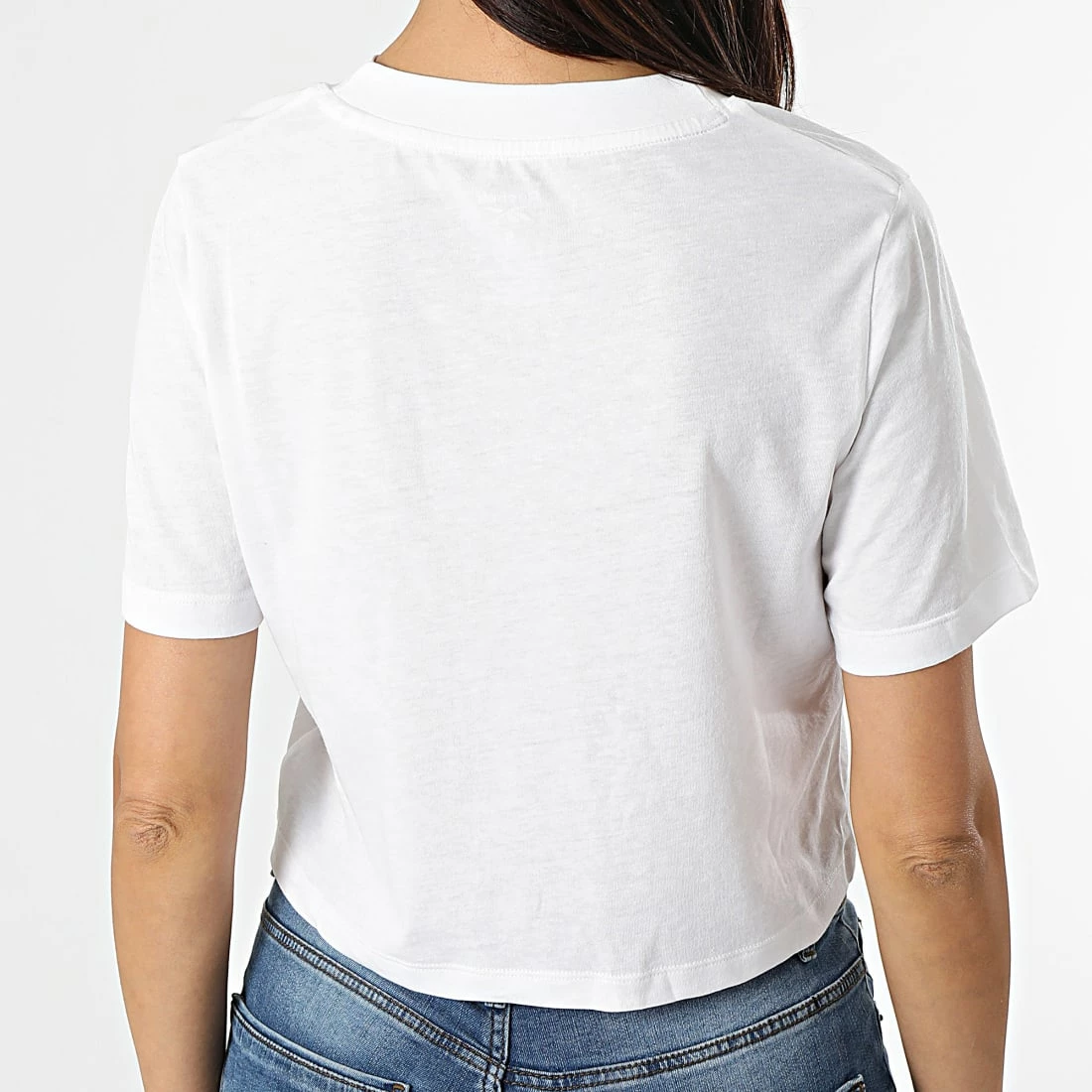 Offres 🎉 Tee 👚 Shirt Crop Femme Reebok Identity GR9387 Blanc Argenté 🎁 – Image 4