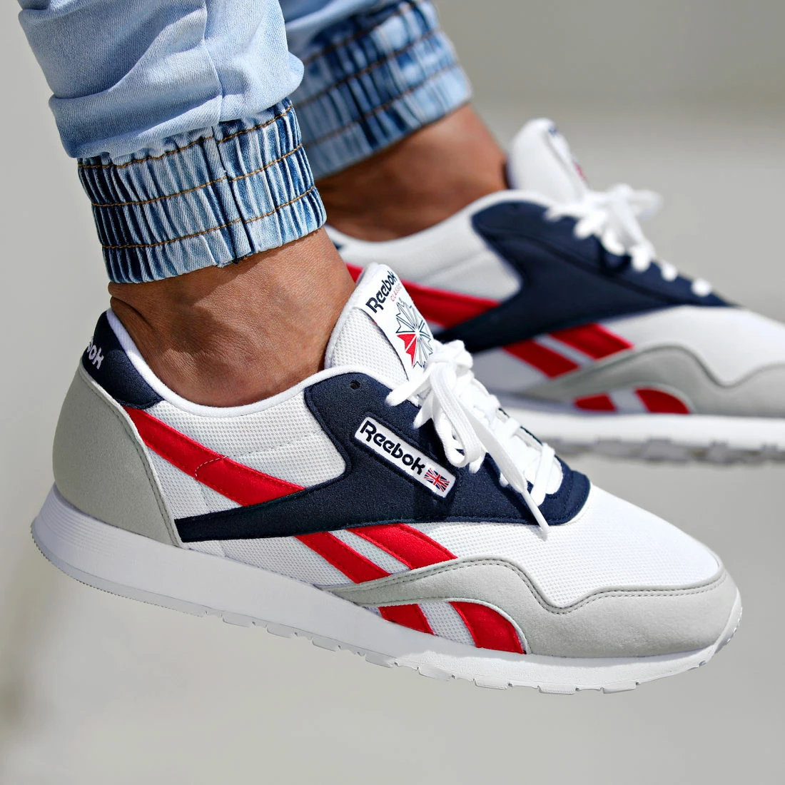 Offres 🔥 Baskets Classic Nylon GW8357 White Vector Navy Prince Red de Reebok 💯 – Image 7