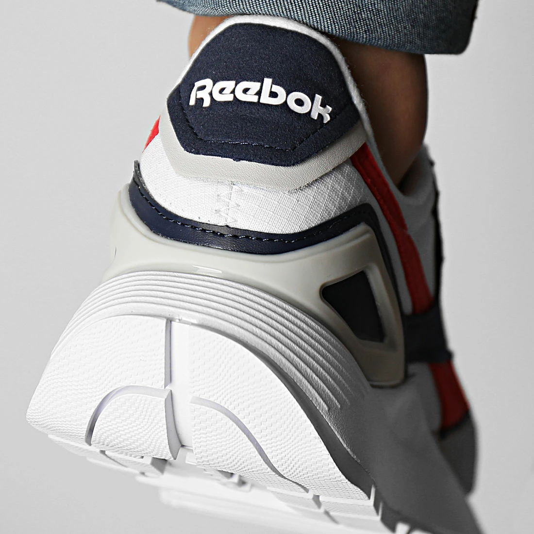 Nouveau 😀 Baskets Classic Leather Legacy AZ GX1226 Footwear White Pri Red de Reebok ⌛ – Image 3