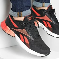 Nouveau ⭐ Baskets Ztaur GY7715 Core Black Dynamic Red Footwear White de Reebok 🧨