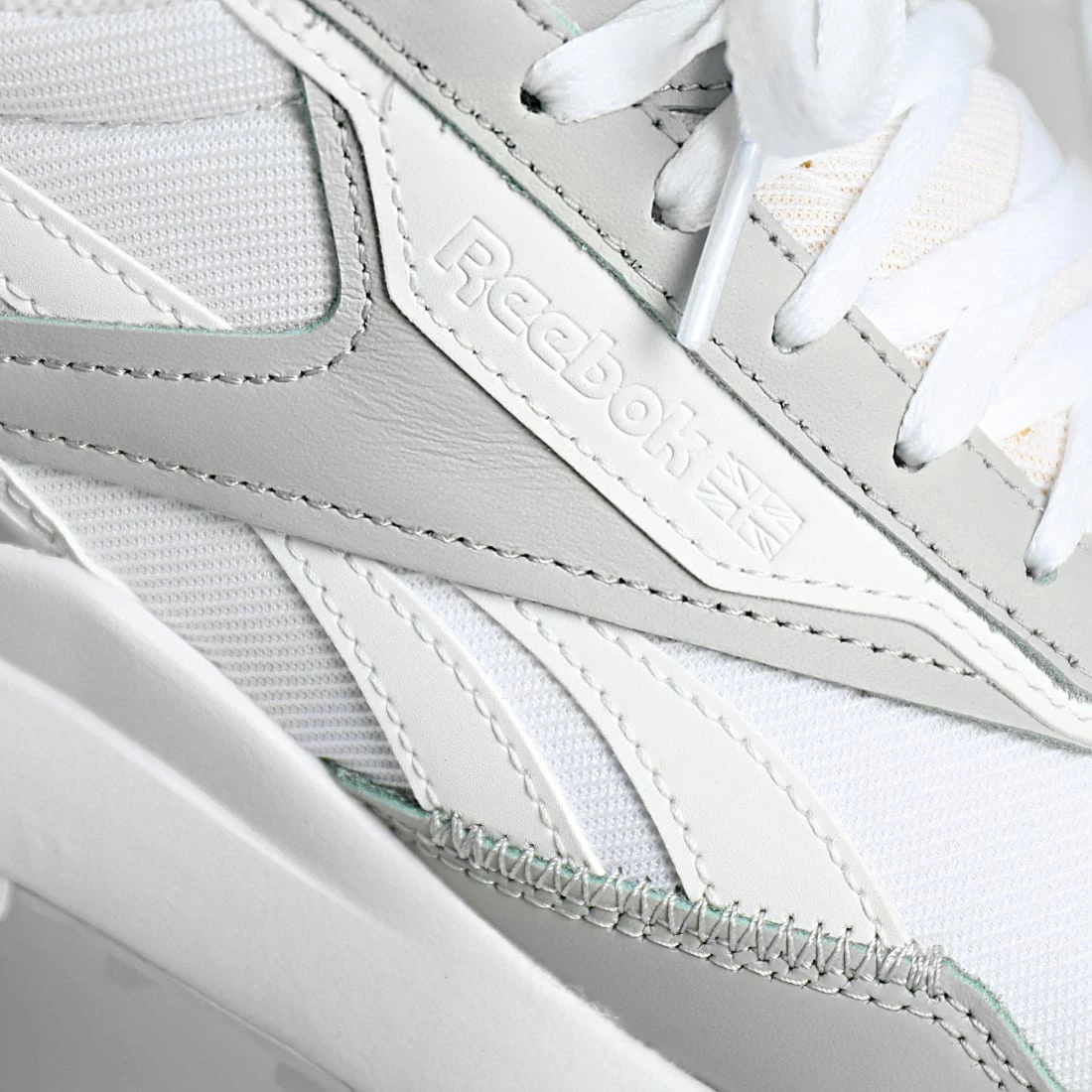 Sortie 😀 Baskets Classic Leather Legacy AZ GW3107 Footwear White Pure Grey 2 de Reebok 🌟 – Image 2