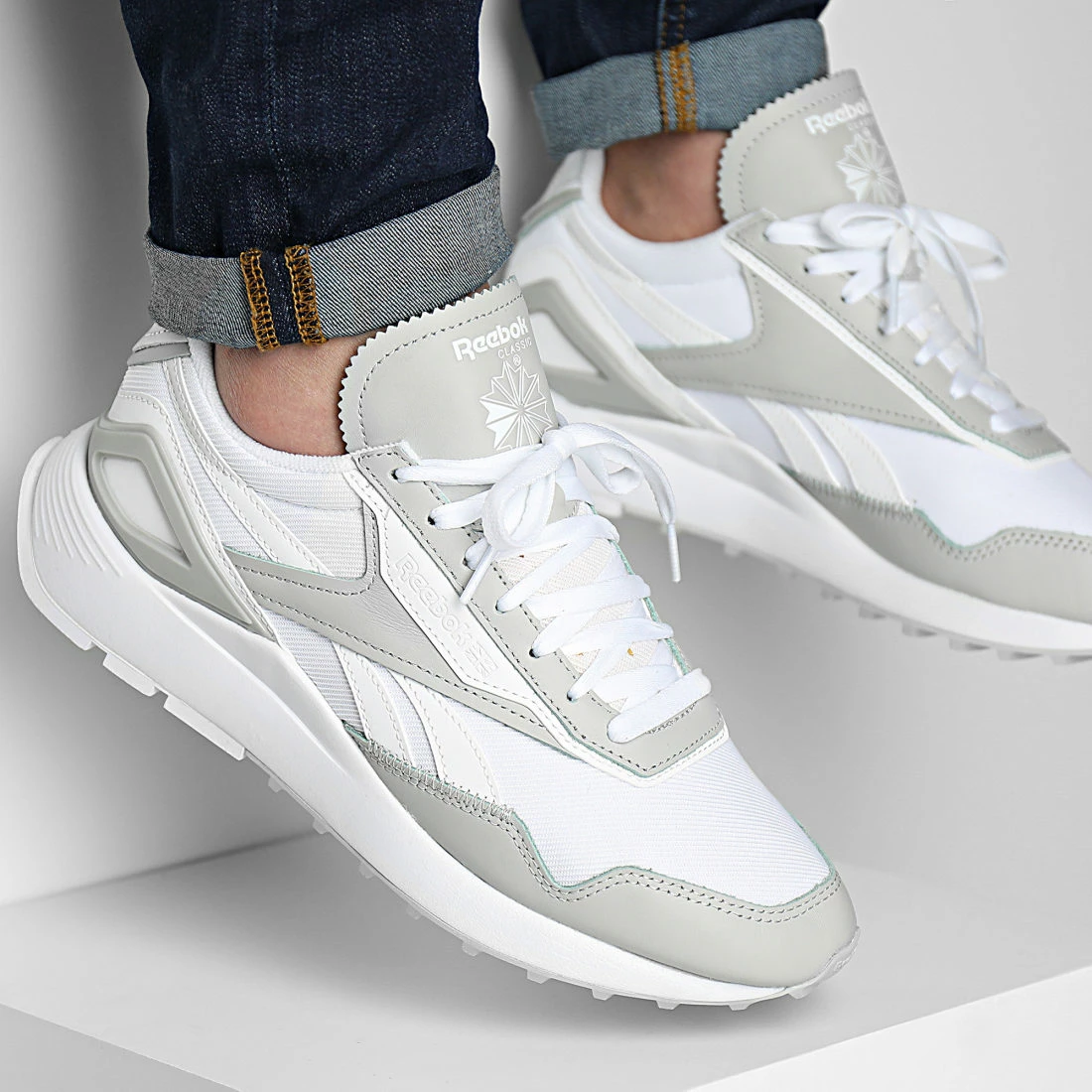 Sortie 😀 Baskets Classic Leather Legacy AZ GW3107 Footwear White Pure Grey 2 de Reebok 🌟