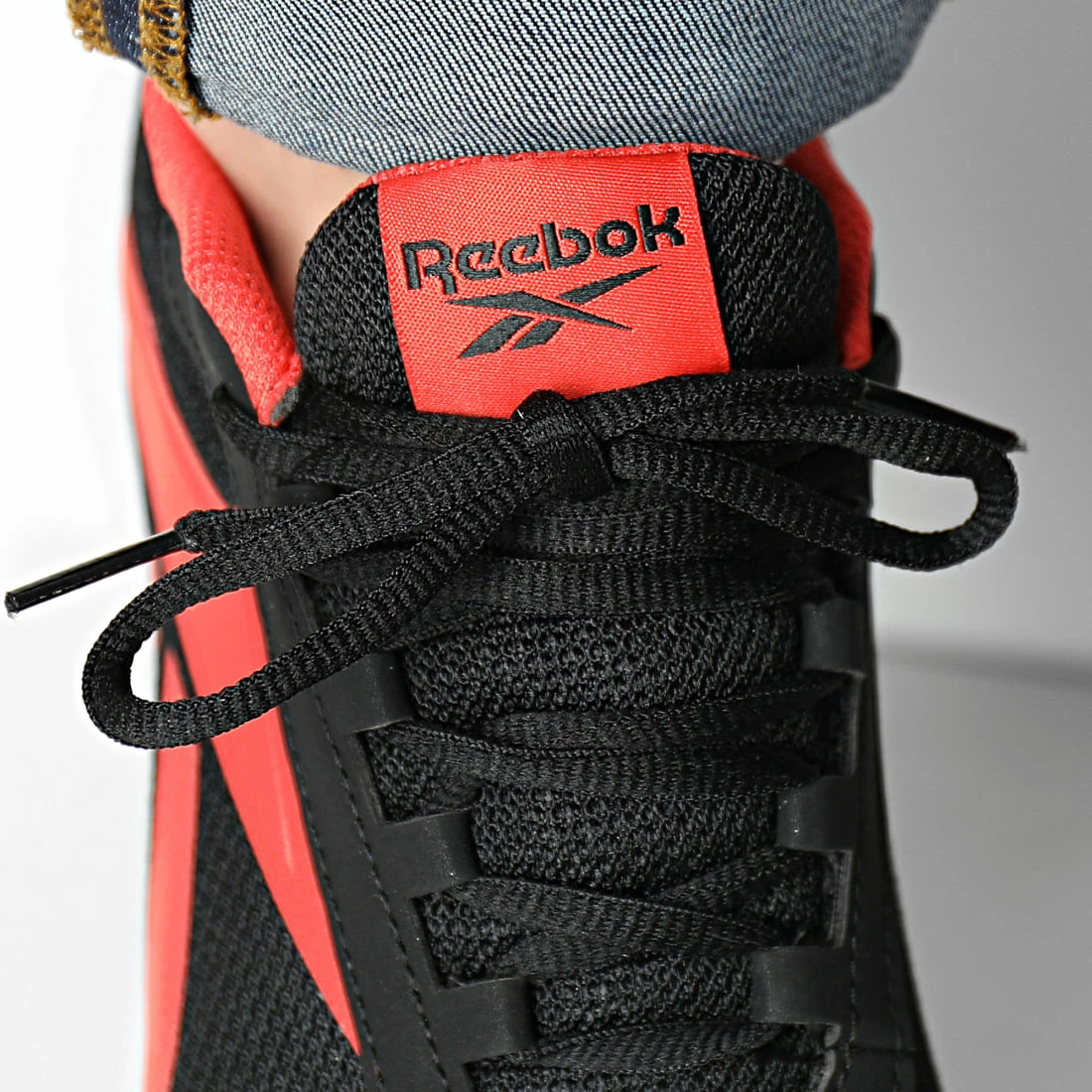De gros ⌛ Baskets Energen Plus GY5187 Core Black Dynamic Red Footwear White de Reebok ⌛ – Image 3