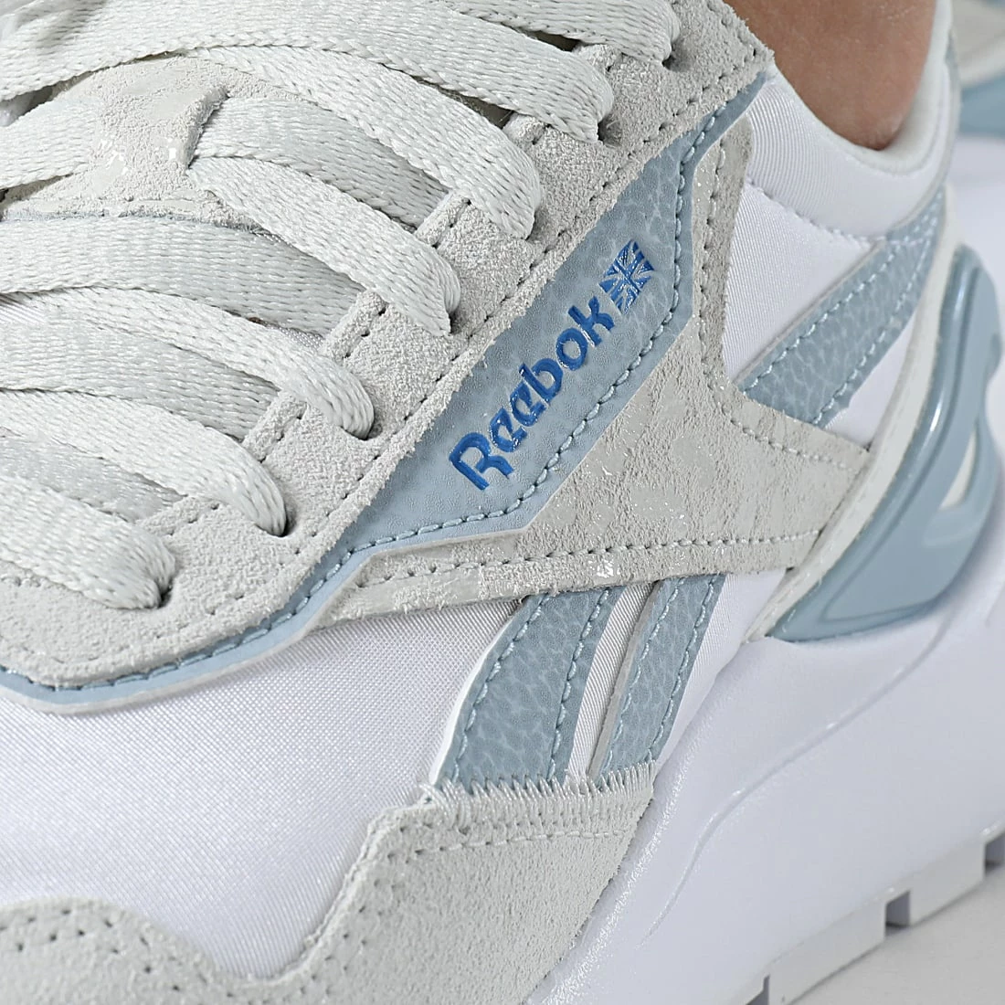 Nouveau 🎁 Baskets Femme Classic Leather Legacy AZ GZ3634 Pure GRey Footwear White Grey de Reebok 🥰 – Image 2