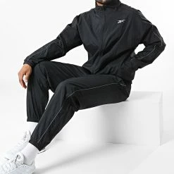 Les meilleures critiques de ❤️ Ensemble Veste Zippée Et Pantalon Jogging H46636 Noir de Reebok 🥰