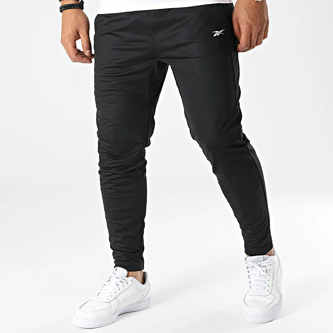 Budget 😍 Pantalon Jogging FJ4057 Noir de Reebok 👏