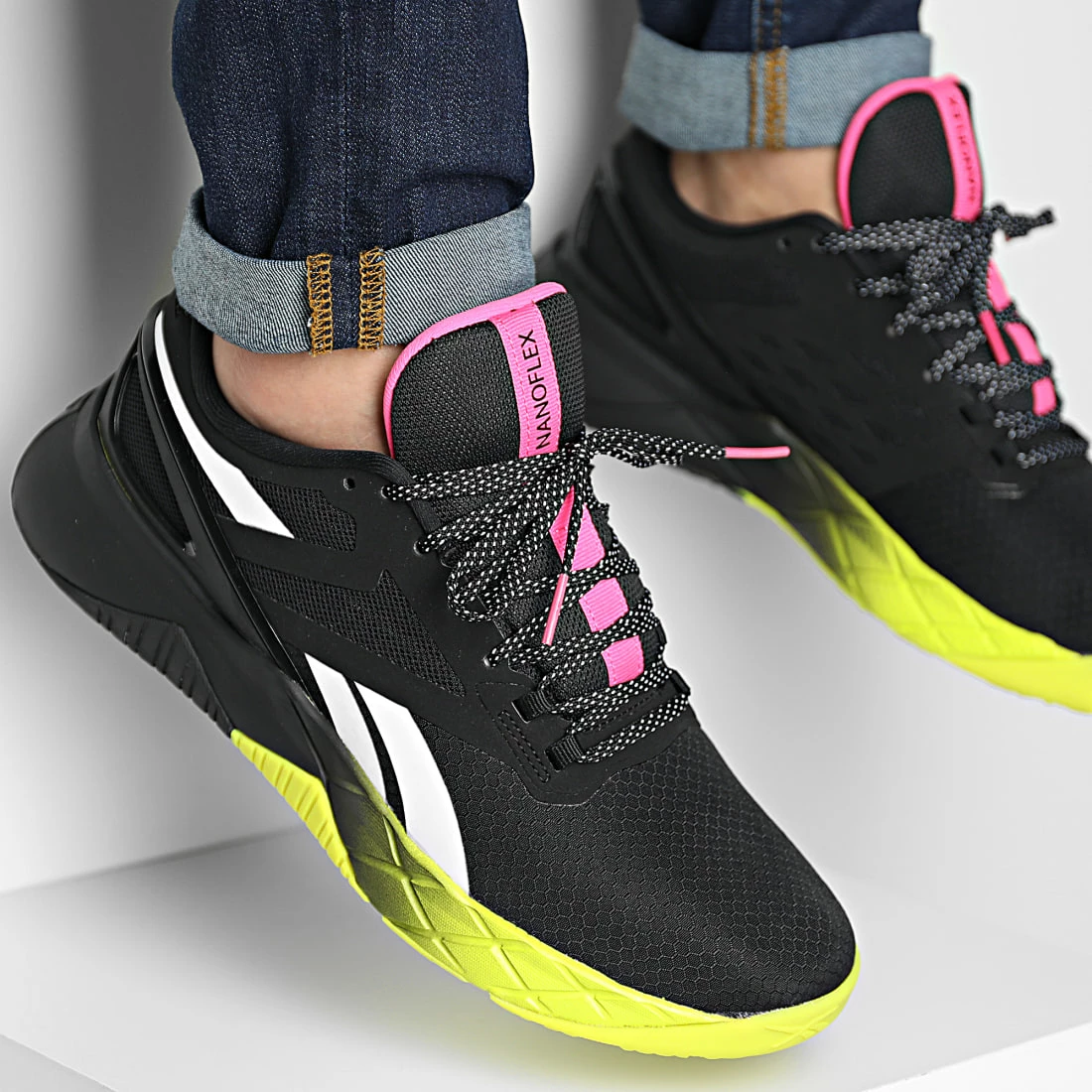 Sortie 🛒 Baskets Nanoflex GZ0250 Core Black Atomic Pink Acid Yellow de Reebok ✔️