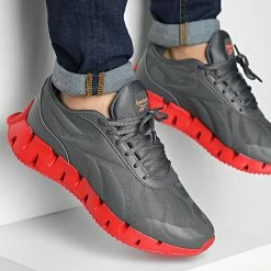 Offres 🧨 Baskets Zig Dynamica 3 GY1474 Pure Grey Classic Grey 3 Vector Red de Reebok 👍