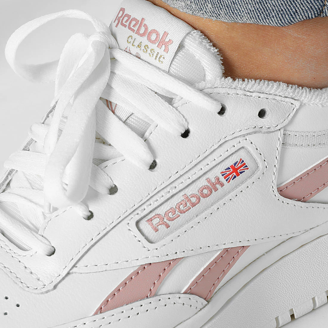 Offres 🤩 Baskets Femme Club C Double Revenge GY4802 Chalk Rose de Reebok 🤩 – Image 2