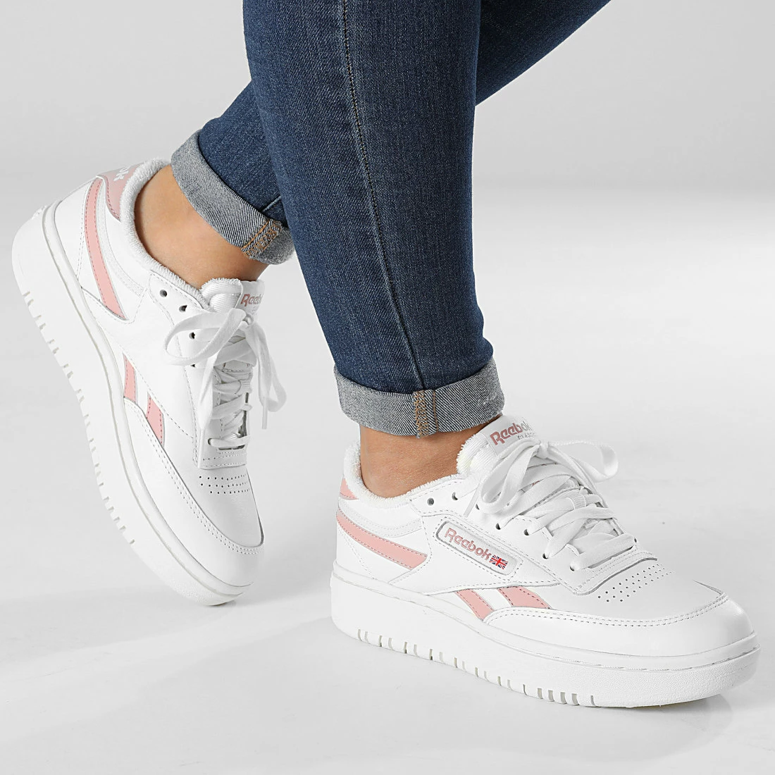 Offres 🤩 Baskets Femme Club C Double Revenge GY4802 Chalk Rose de Reebok 🤩 – Image 3