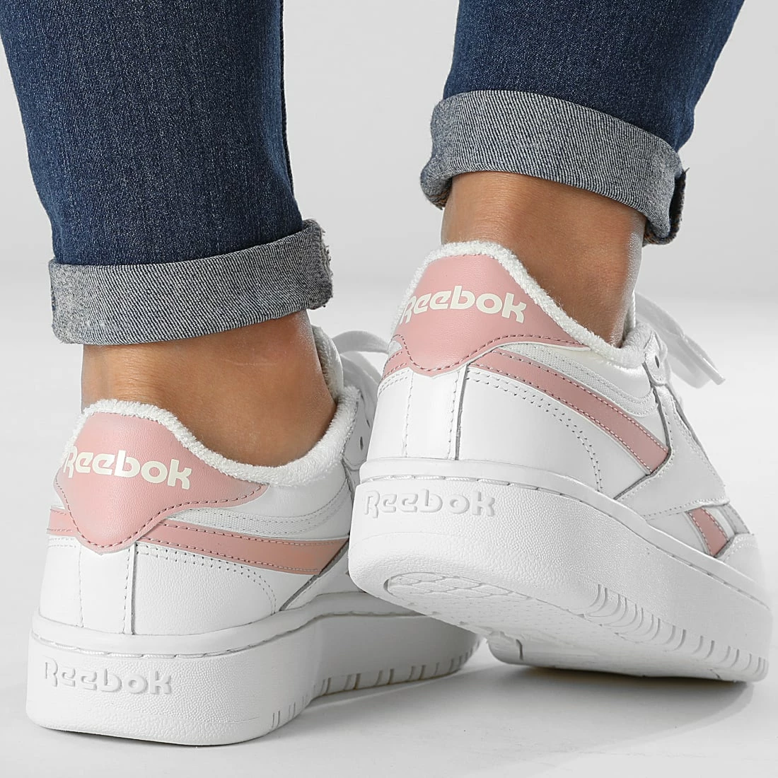Offres 🤩 Baskets Femme Club C Double Revenge GY4802 Chalk Rose de Reebok 🤩 – Image 4