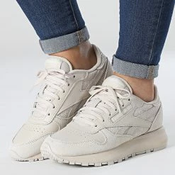 Sortie ⭐ Baskets Femme Classic Leather SP GV8928 Stucco de Reebok ✨