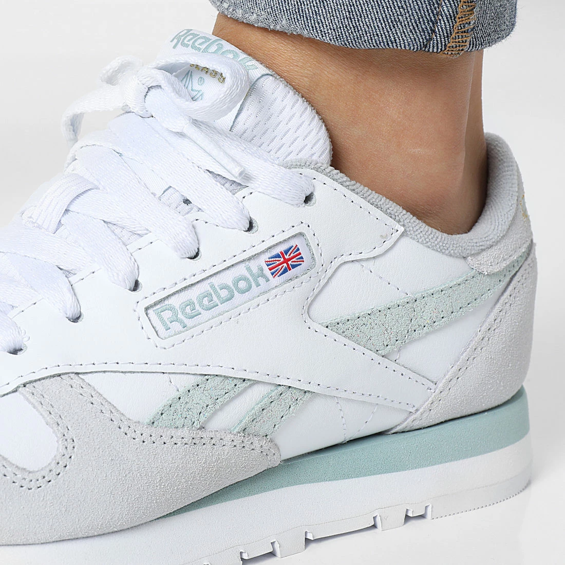 Le moins cher 🥰 Baskets Femme Classic Leather GW3801 Footwear White Seaside Grey Cold Grey de Reebok 🧨 – Image 2