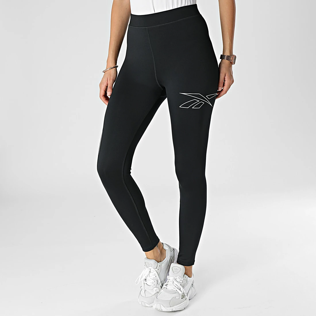 Offres 😀 Legging Femme Running Vector HI6933 Noir de Reebok ✔️