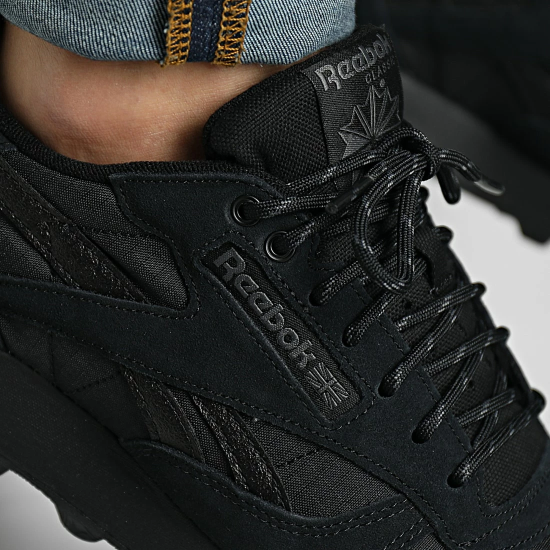 Remise 🤩 Baskets Classic Leather GY1542 Core Black Pure Grey de Reebok 🤩 – Image 2