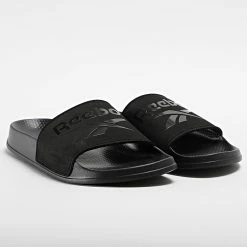 Remise ⌛ Claquettes Réfléchissant CN6467 Noir de Reebok 💯